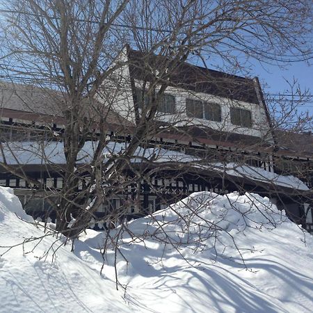 Ski-In, Ski-Out Iwatake Apartments Hakuba Exteriör bild